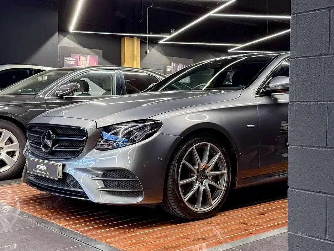 Usado Mercedes E200 197 CV (144 kW) 2020 Gris Berlina