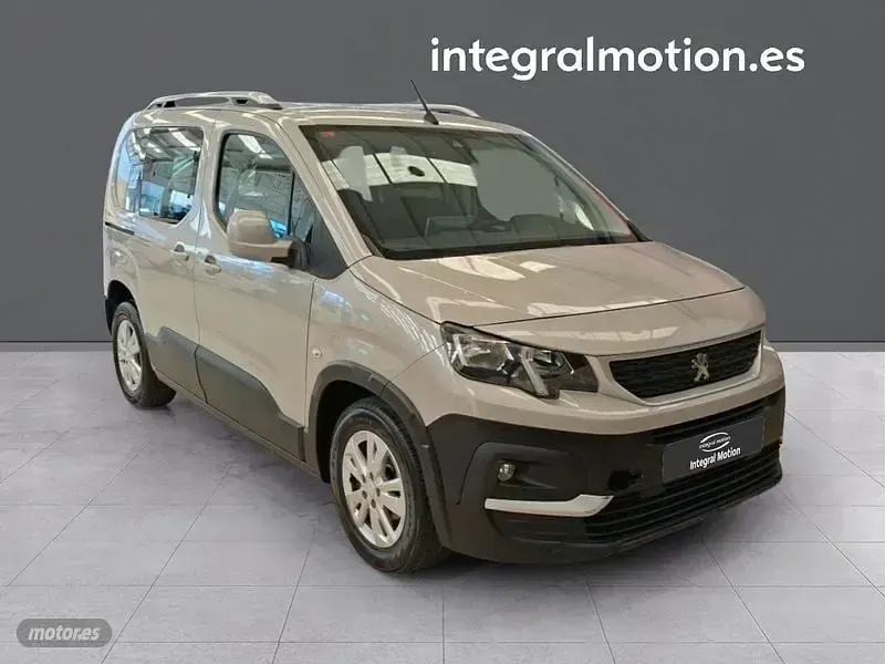 Usado Peugeot Partner Active 100 CV (73 kW) 2019 Gris Monovolumen