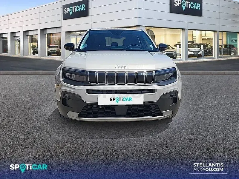 Begagnad Jeep Avenger Altitude 100 HK (73 kW) 2025 Grå SUV