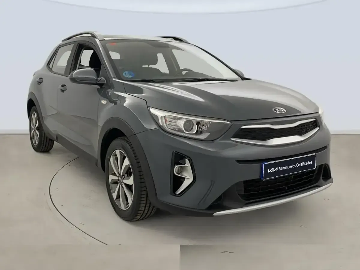 Begagnad Kia Stonic 100 HK (73 kW) 2021 Grå SUV