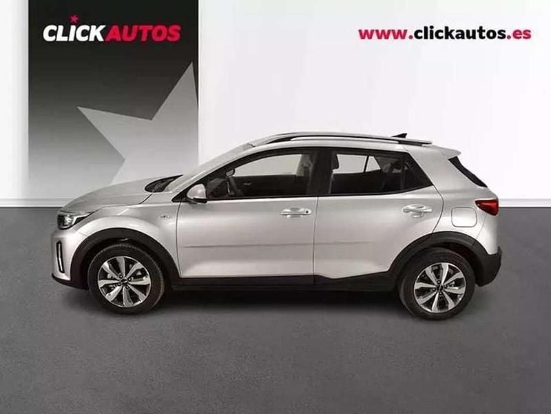Usado Kia Stonic Active 101 CV (74 kW) 2025 Plateado SUV