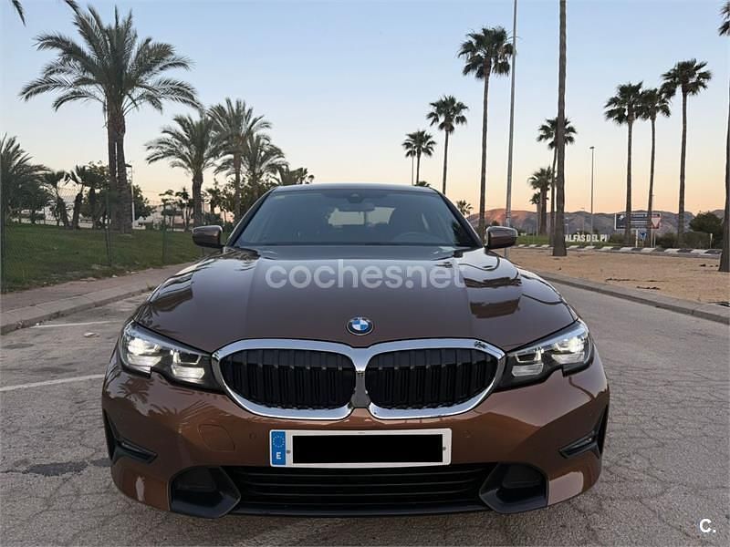 Usado BMW 318 Shadowline 150 CV (110 kW) 2019 Marrón Berlina