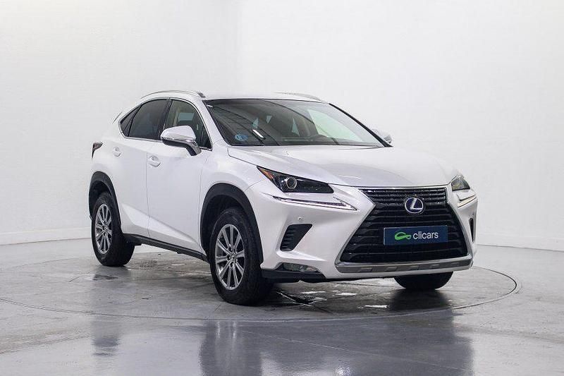 Usado Lexus NX300h Sport Line 197 CV (144 kW) 2018 Blanco SUV