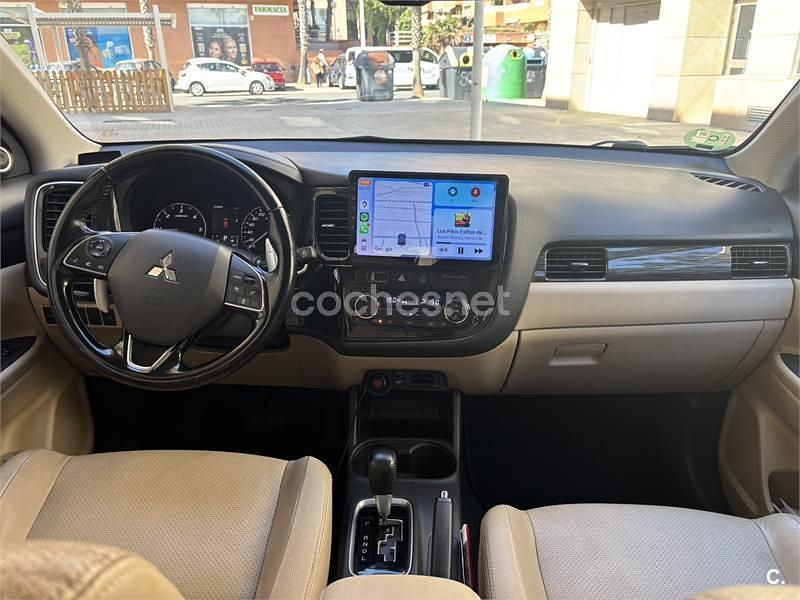 Marrón Usado 2015 Mitsubishi Outlander SUV | 13.490 € (Un poco caro) - Imagen 1/4