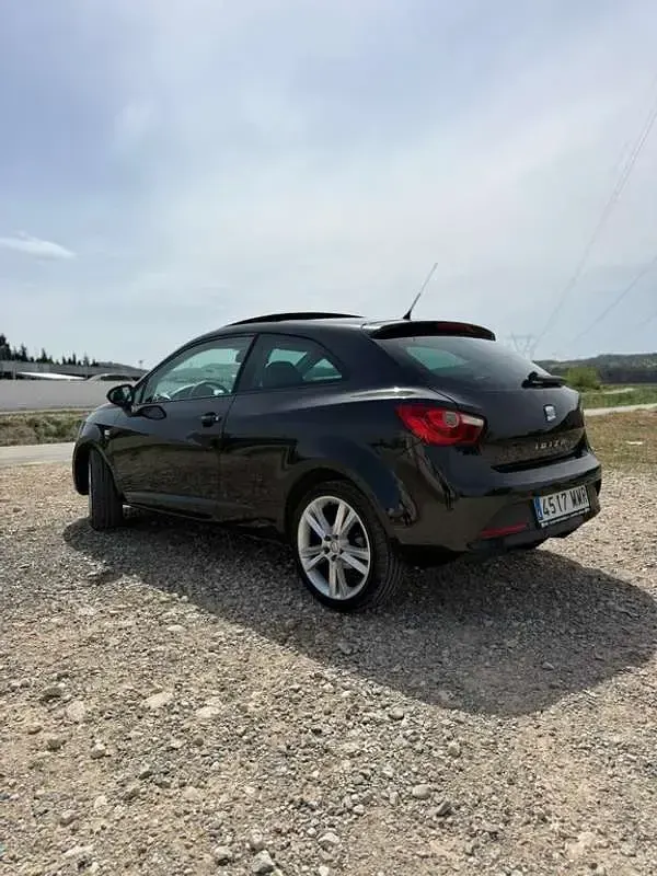 Usado Seat Ibiza SC Reference 69 CV (50 kW) 2012 Negro Utilitario
