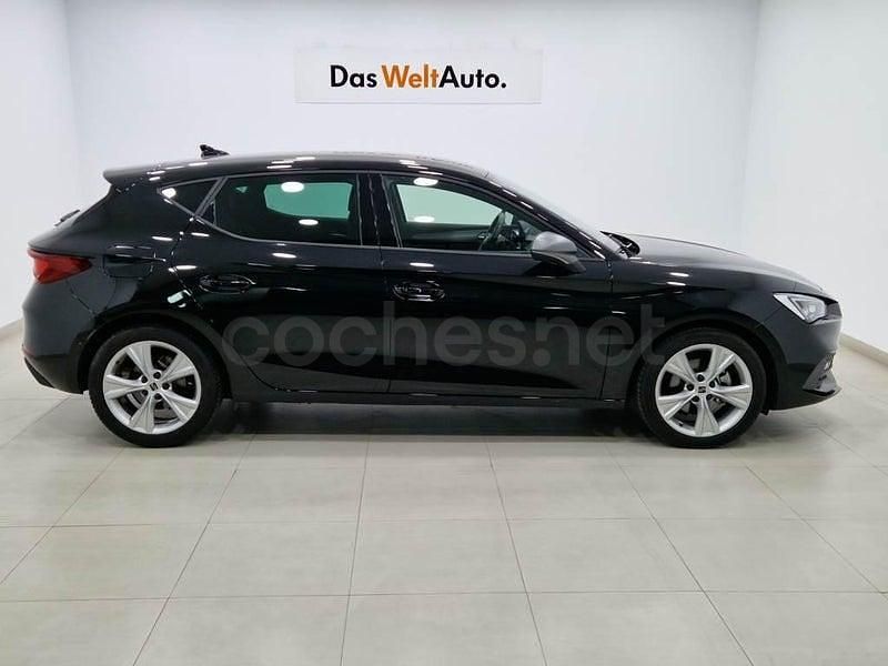 Usado Seat Leon FR 150 CV (110 kW) 2024 Negro Berlina