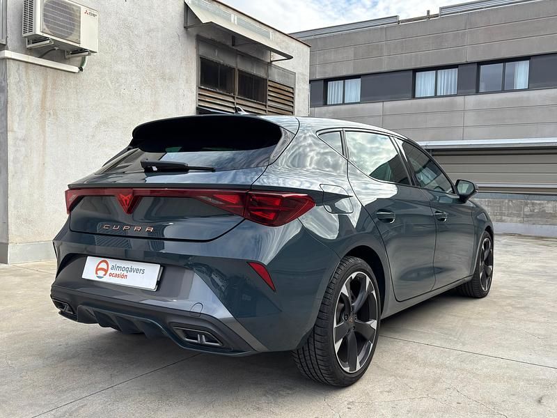 Usado Cupra Leon 150 CV (110 kW) 2025 Azul