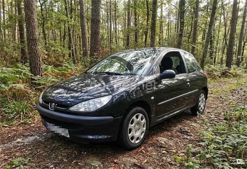 Usado Peugeot 206 75 CV (55 kW) 2006 Negro Berlina