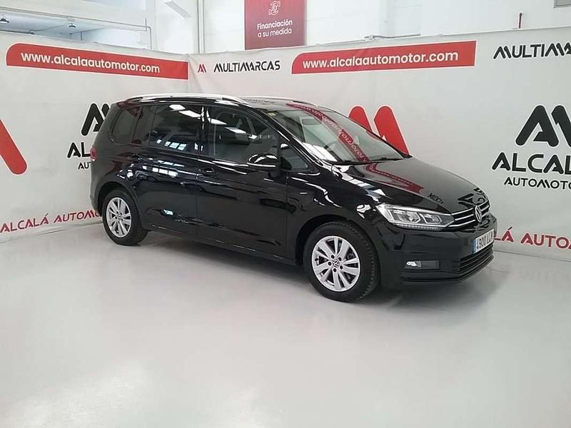 Usado VW Touran Advance 150 CV (110 kW) 2020 Negro Monovolumen