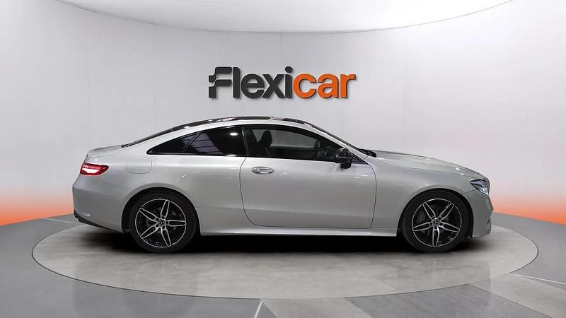 Usado Mercedes E220 194 CV (142 kW) 2018 Gris Coupe