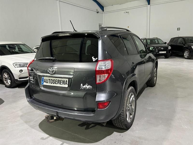 Usado Toyota RAV4 Executive 150 CV (110 kW) 2010 Gris SUV