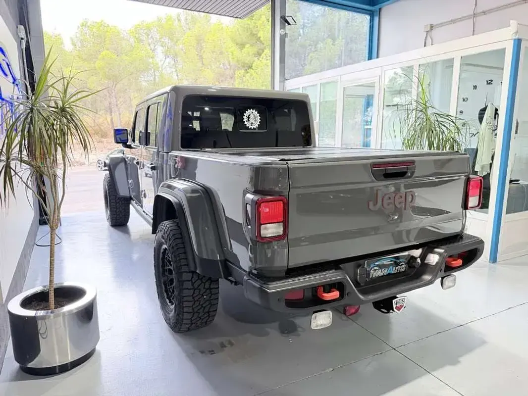 Usado Jeep Gladiator 290 CV (213 kW) 2021 Gris Pickup/Camioneta