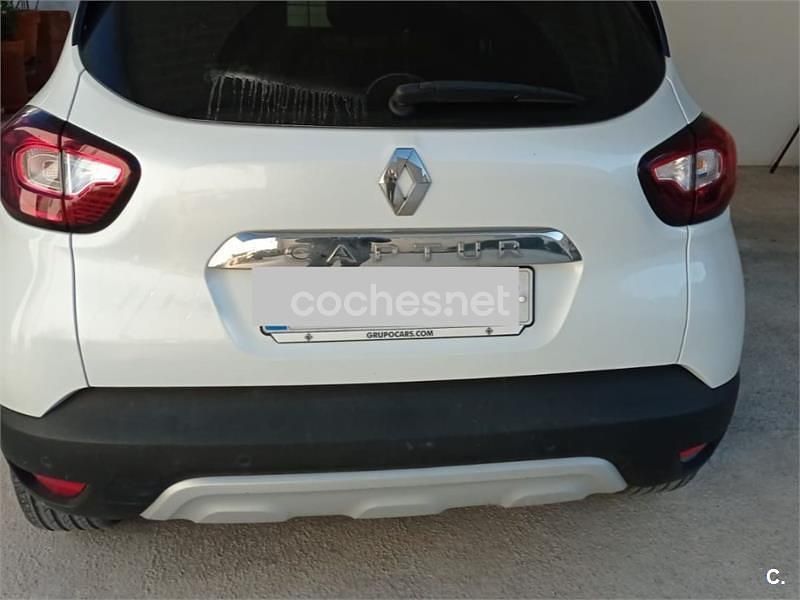 Usado Renault Captur Intens 90 CV (66 kW) 2018 Beige SUV