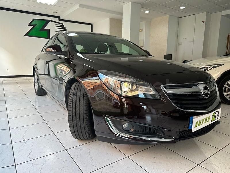 Usado Opel Insignia Eco 136 CV (100 kW) 2016 Marrón Berlina