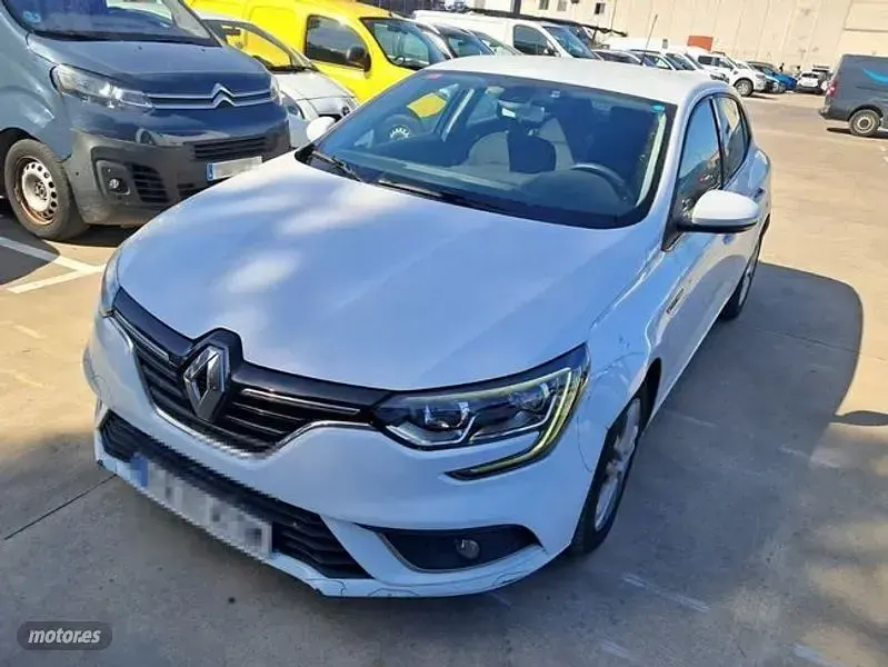 Usado Renault Mégane Bose Edition 116 CV (85 kW) 2019 Blanco Berlina