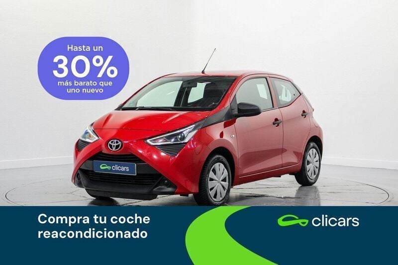 Rojo Usado 2022 Toyota Aygo X-play Utilitario | 11.890 € (Precio justo) - Imagen 1/4