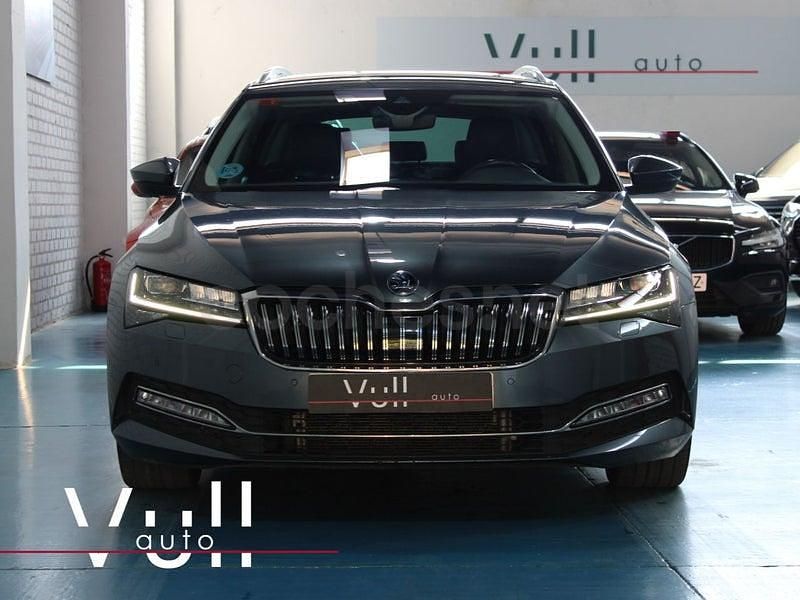 Usado Skoda Superb Style 150 CV (110 kW) 2021 Azul Familiar