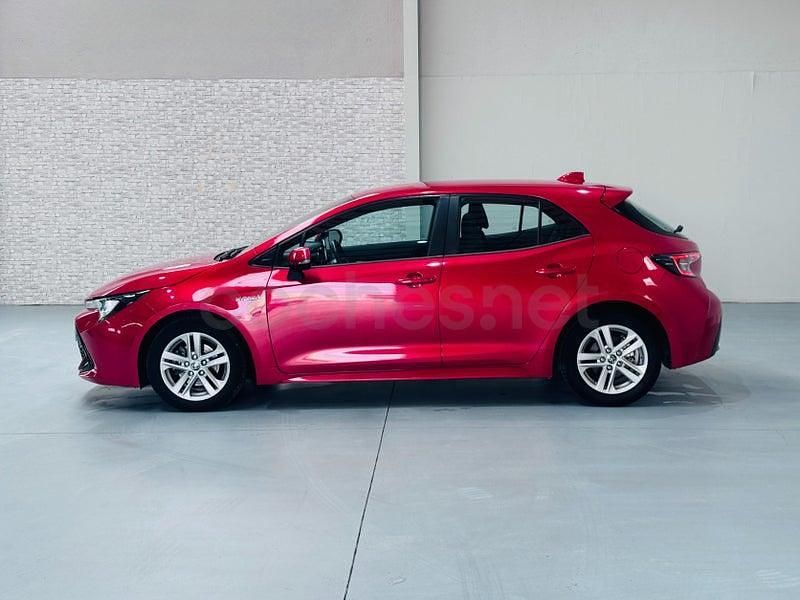 Usado Toyota Corolla Active 122 CV (89 kW) 2020 Rojo Berlina