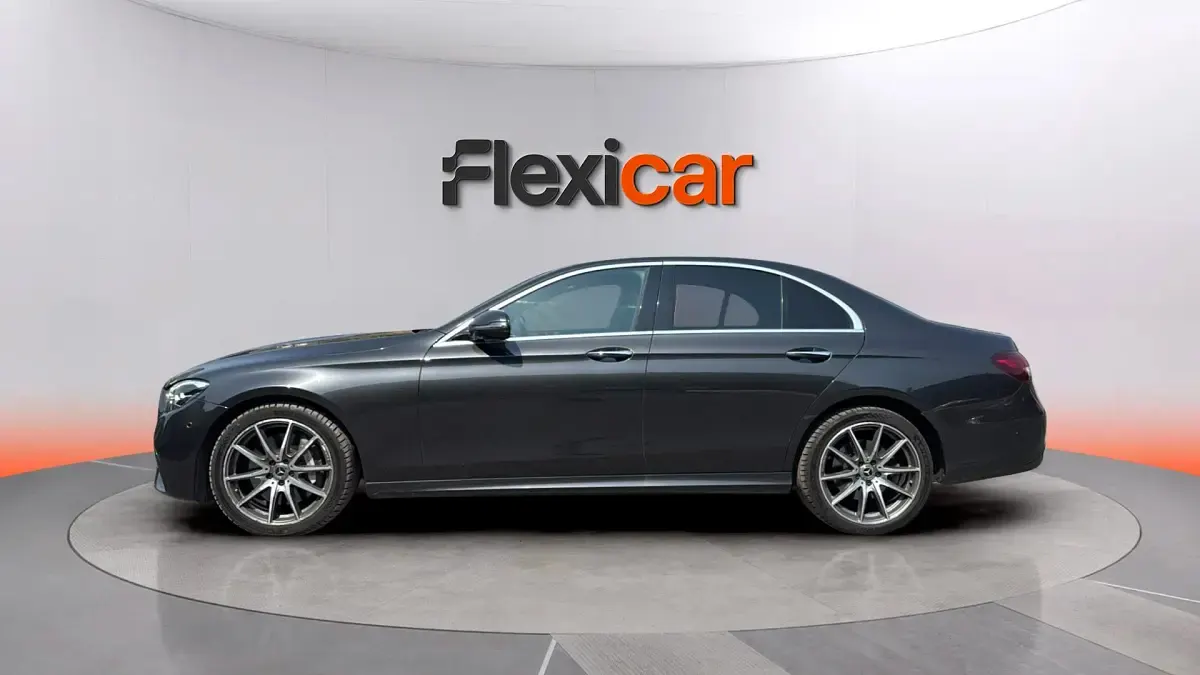 Usado Mercedes E400 330 CV (242 kW) 2021 Gris Berlina