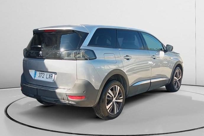 Usado Peugeot 5008 Allure 132 CV (97 kW) 2022 Gris SUV