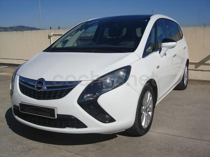 Usado Opel Zafira Tourer Excellence 130 CV (95 kW) 2012 Blanco Monovolumen