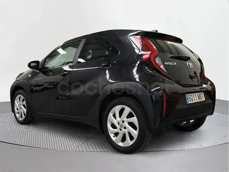 Usado Toyota Aygo X Play 72 CV (52 kW) 2024 Negro SUV