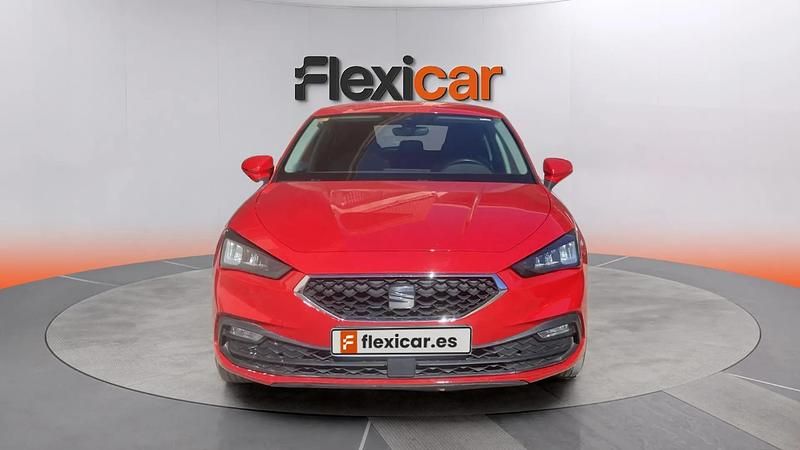 Käytetty Seat Leon Style 110 HP (80 kW) 2021 Punainen Sedan