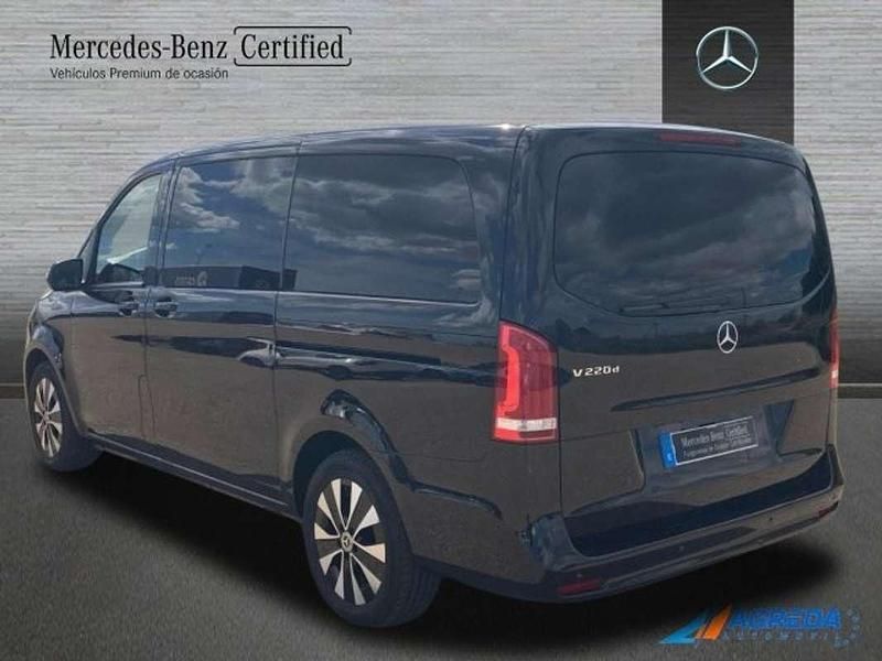 Usado Mercedes V250 190 CV (139 kW) 2023 Negro Monovolumen