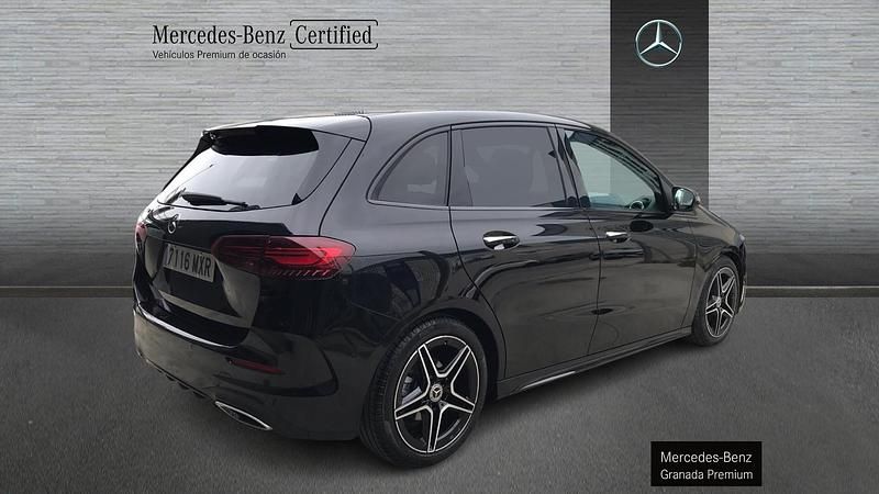 Usado Mercedes A200 150 CV (110 kW) 2025 Negro Monovolumen