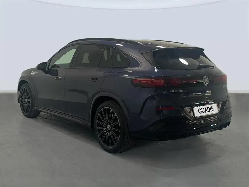 Nuevo Mercedes GLC400d 359 kW (489 CV) 2026 Azul sodalita SUV