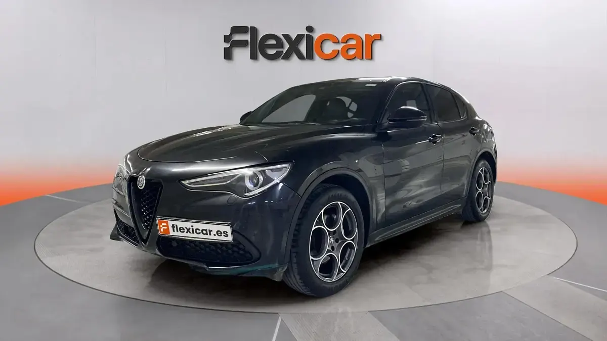 Usado Alfa Romeo Stelvio Sprint 200 CV (147 kW) 2022 Negro SUV