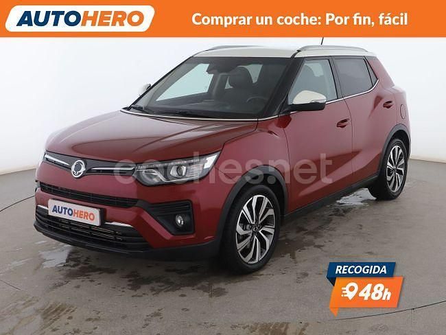 Rojo Usado 2022 Ssangyong (KGM) Tivoli Limited SUV | 17.199 € (Precio justo) - Imagen 1/3