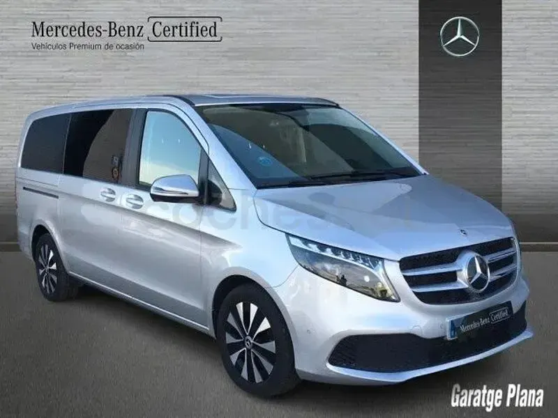 Usado Mercedes V250 190 CV (139 kW) 2023 Gris / plata Monovolumen
