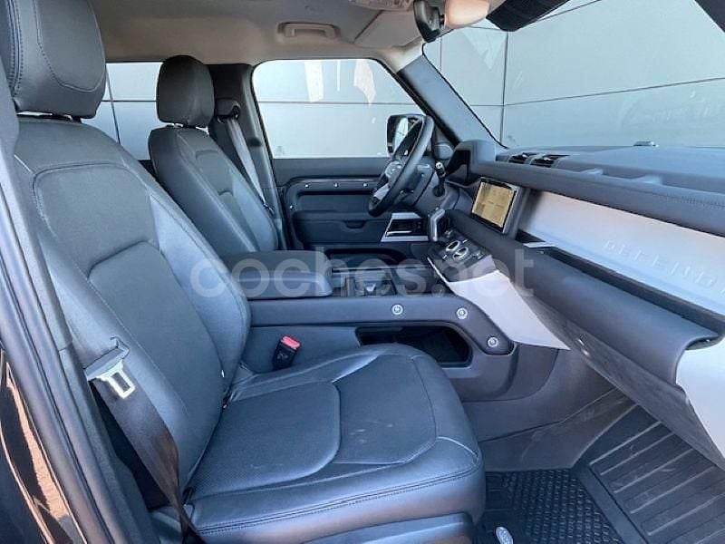 Usado Land Rover Defender SE 404 CV (297 kW) 2024 Gris / plata SUV