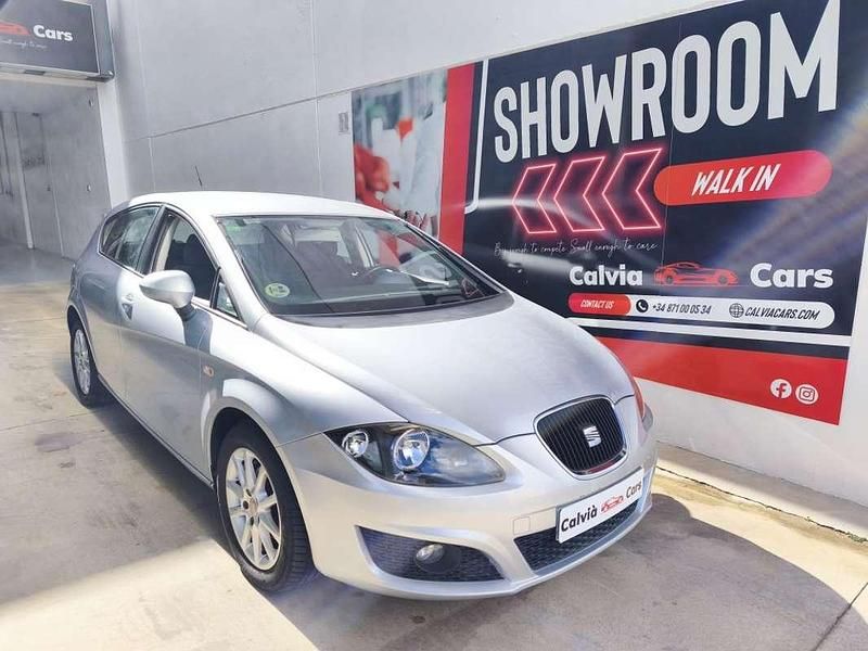 Plateado Usado 2010 Seat Leon Reference Utilitario | 7950 € (Precio justo) - Imagen 1/4