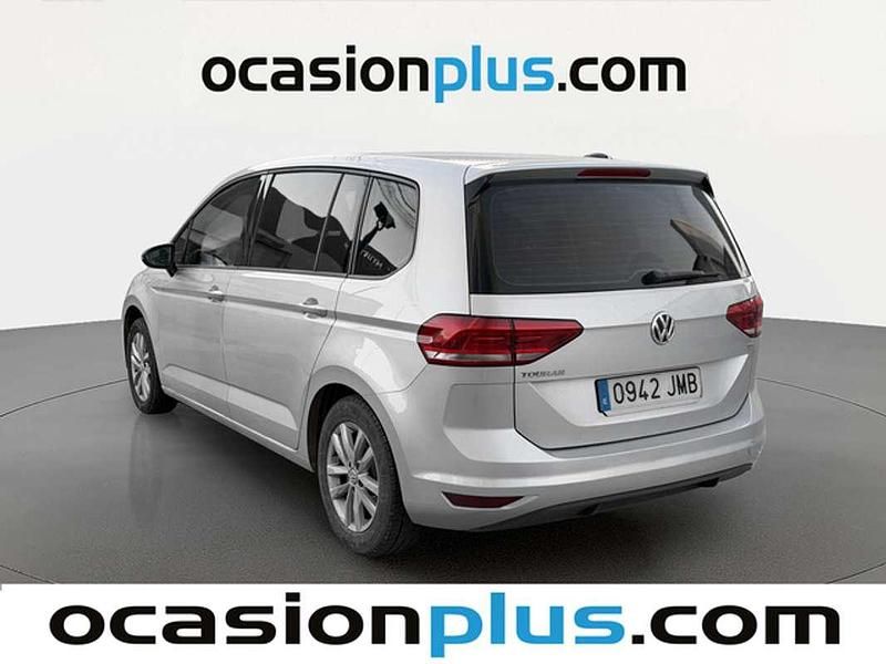 Usado VW Touran Edition 110 CV (80 kW) 2016 Plateado Monovolumen