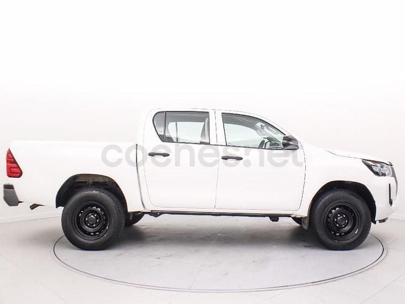 Usado Toyota HiLux 150 CV (110 kW) 2021 Blanco Pickup/Camioneta
