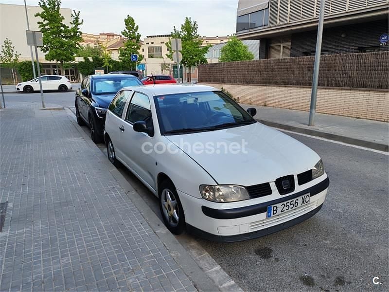 Brugt Seat Ibiza 68 HK (50 kW) 2000 Hvid Hatchback