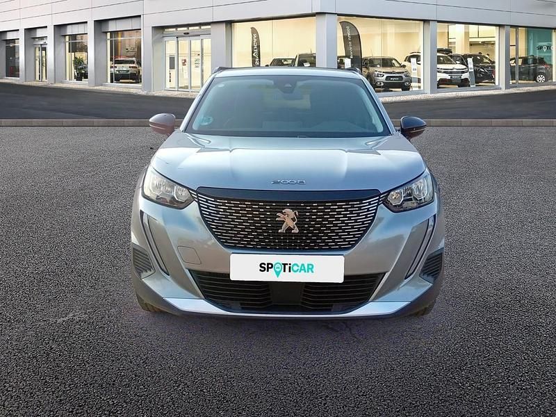 Usado Peugeot 2008 Allure 131 CV (96 kW) 2022 Gris / plata SUV