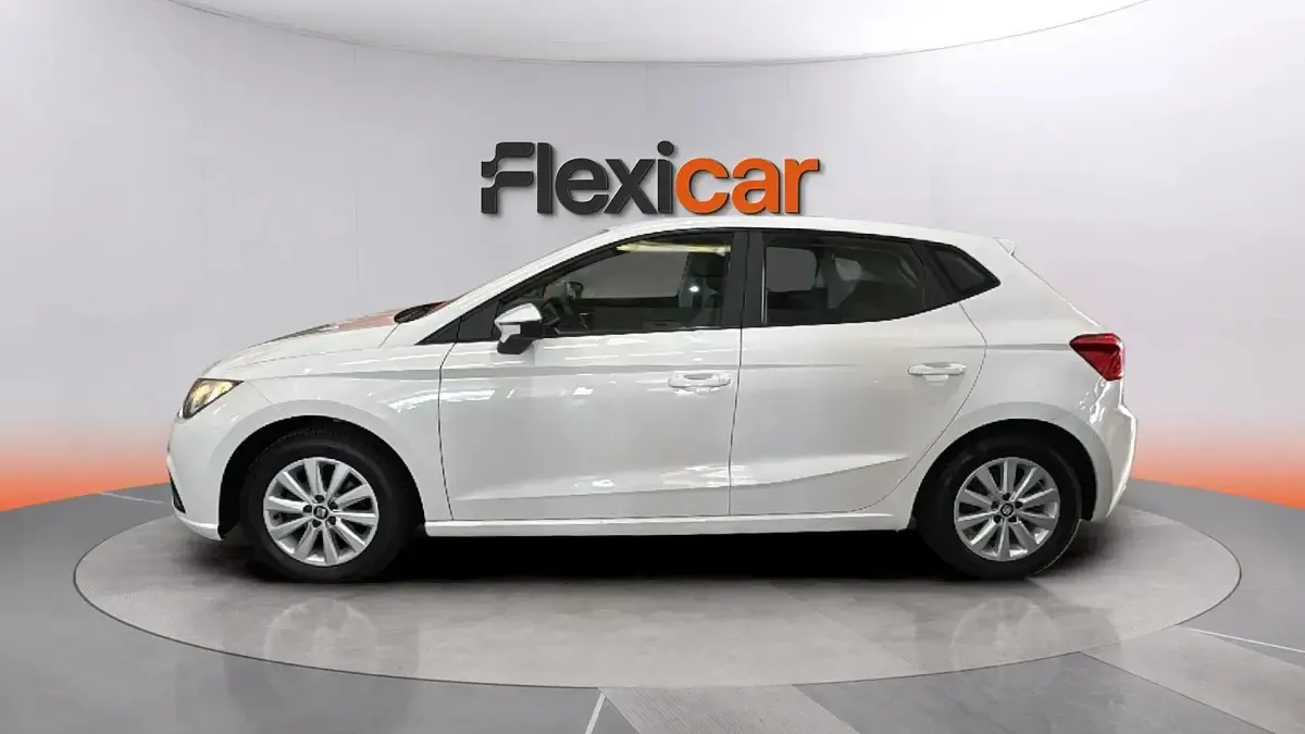 Usado Seat Ibiza Reference 90 CV (66 kW) 2019 Blanco Utilitario