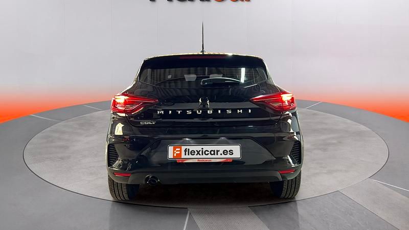 Usado Mitsubishi Colt Motion 67 CV (49 kW) 2024 Negro Utilitario