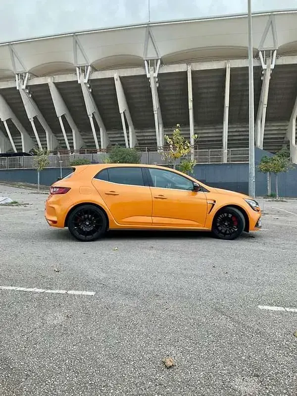 Usado Renault Mégane IV Trophy 300 CV (220 kW) 2021 Naranja Utilitario
