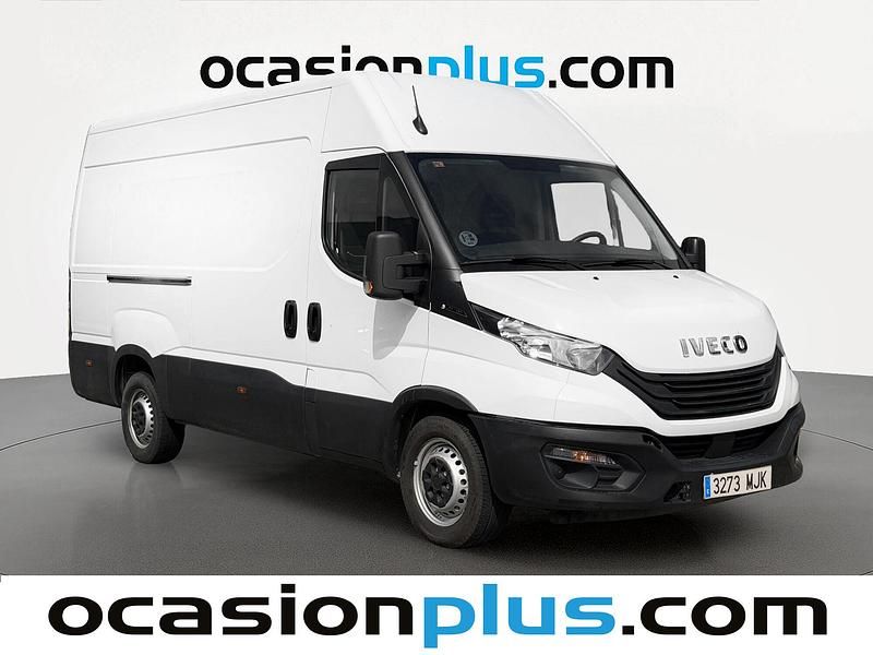 Usado Iveco Daily 156 CV (114 kW) 2023 Blanco Berlina