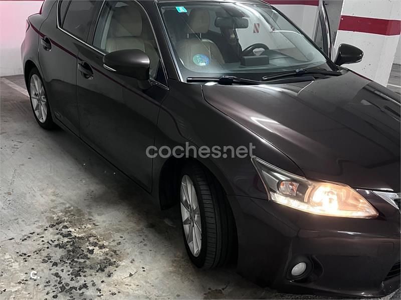 Usado Lexus CT200h 136 CV (100 kW) 2011 Beige Berlina