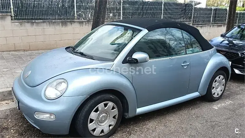 Usado VW New Beetle 102 CV (75 kW) 2004 Azul Utilitario