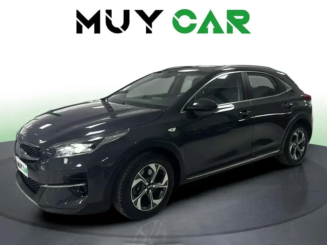 Usado Kia XCeed 136 CV (100 kW) 2021 Gris SUV