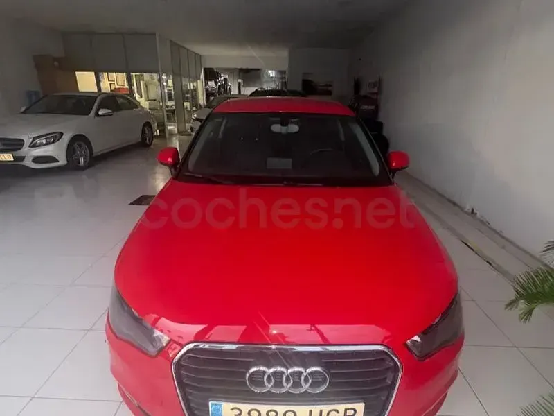 Usado Audi A1 Ambition 105 CV (77 kW) 2011 Rojo Utilitario