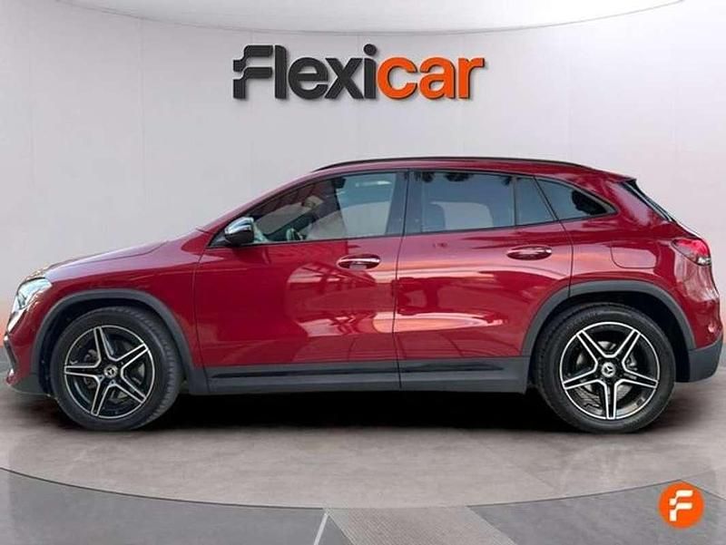 Usado Mercedes GLA200 163 CV (119 kW) 2020 Rojo SUV