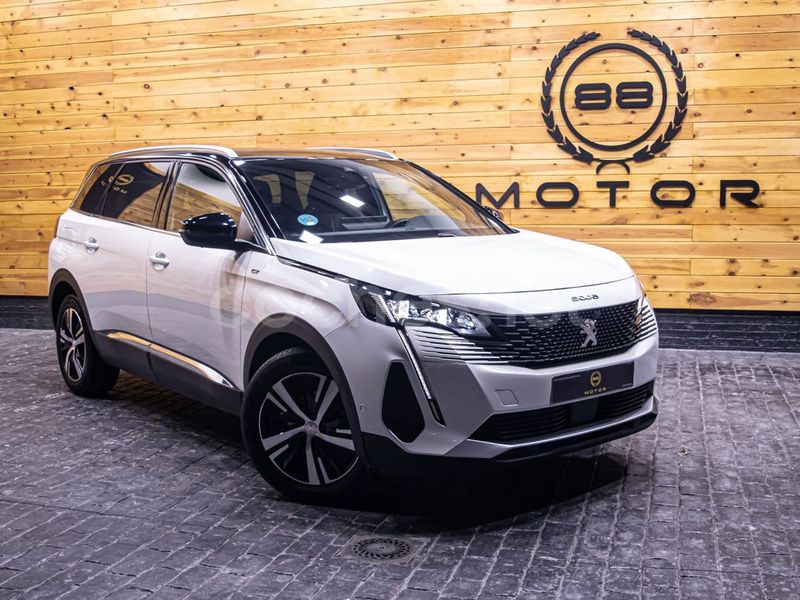 Blanco Usado 2022 Peugeot 5008 GT Monovolumen | 28.970 € (Caro) - Imagen 1/4