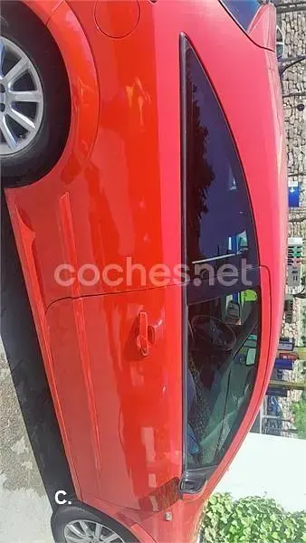 Usado Opel Astra GTC Sport 105 CV (77 kW) 2006 Rojo Berlina